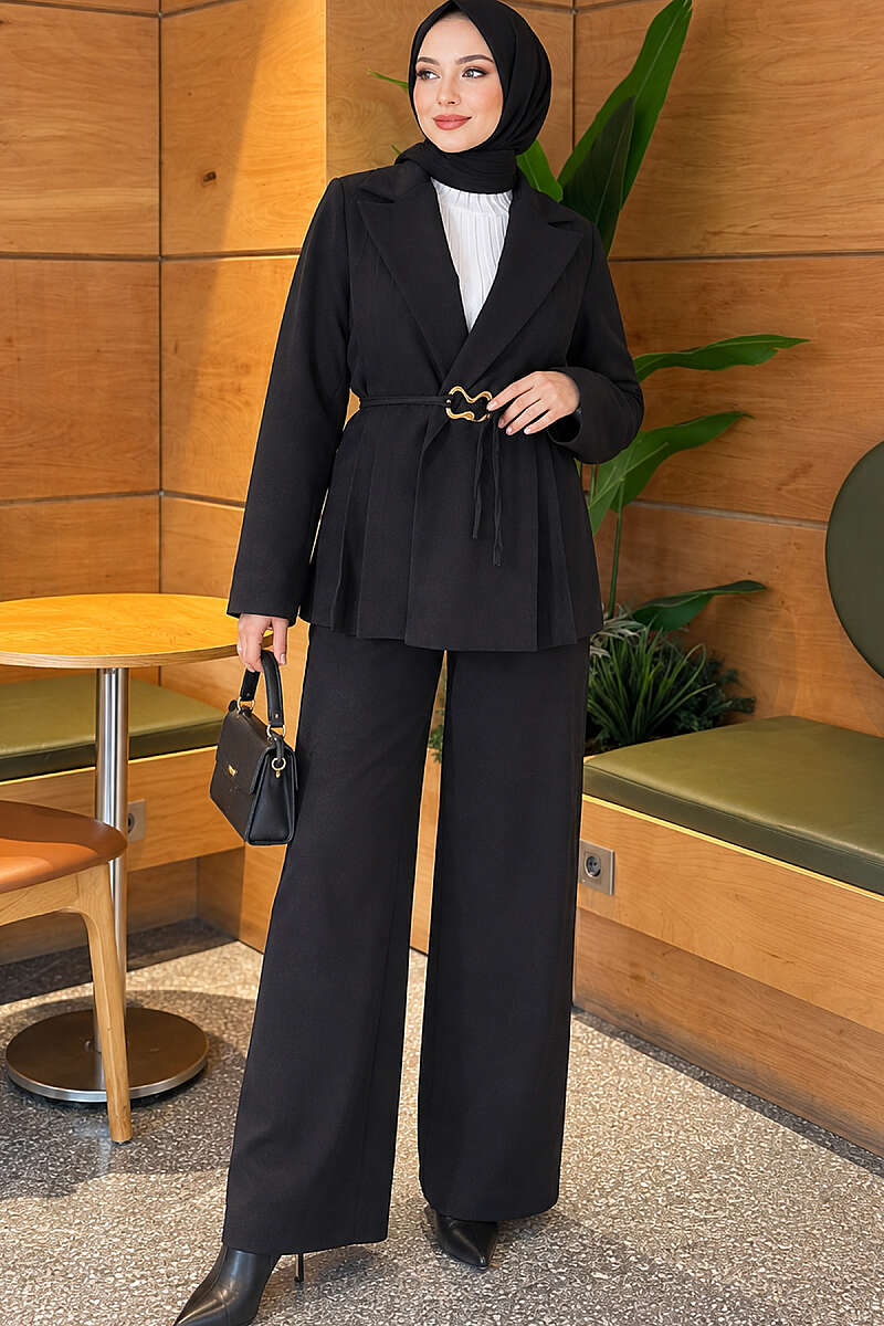Two-Piece Set with Panelled Jacket - Black