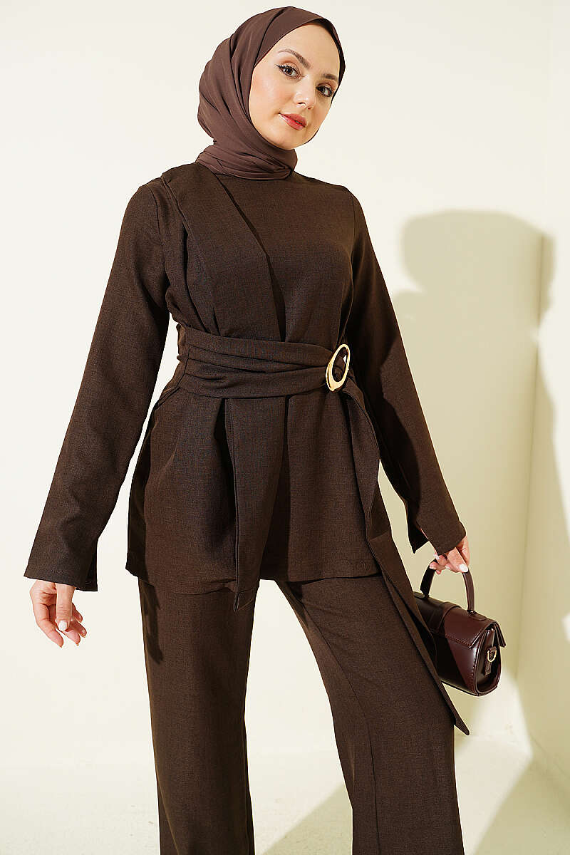 Panelled Two-Piece Set with Gold Buckle - Chestnut