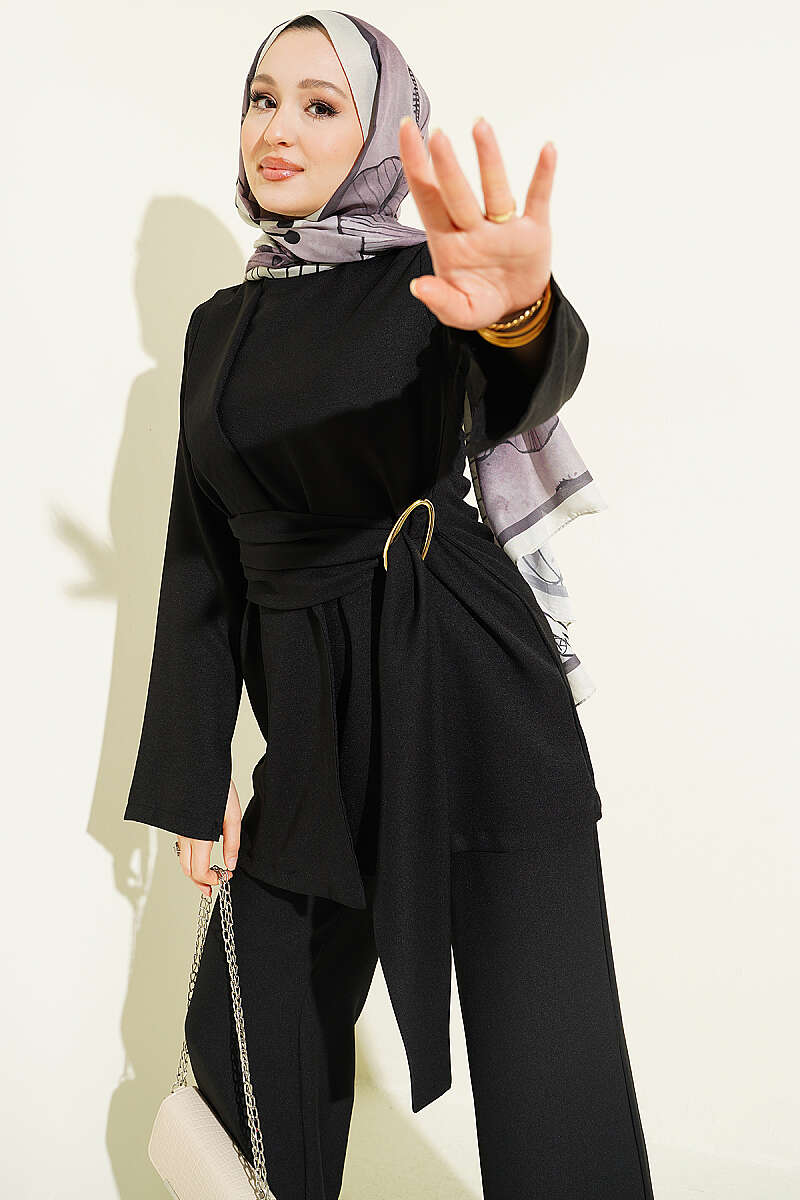 Panelled Two-Piece Set with Gold Buckle - Black