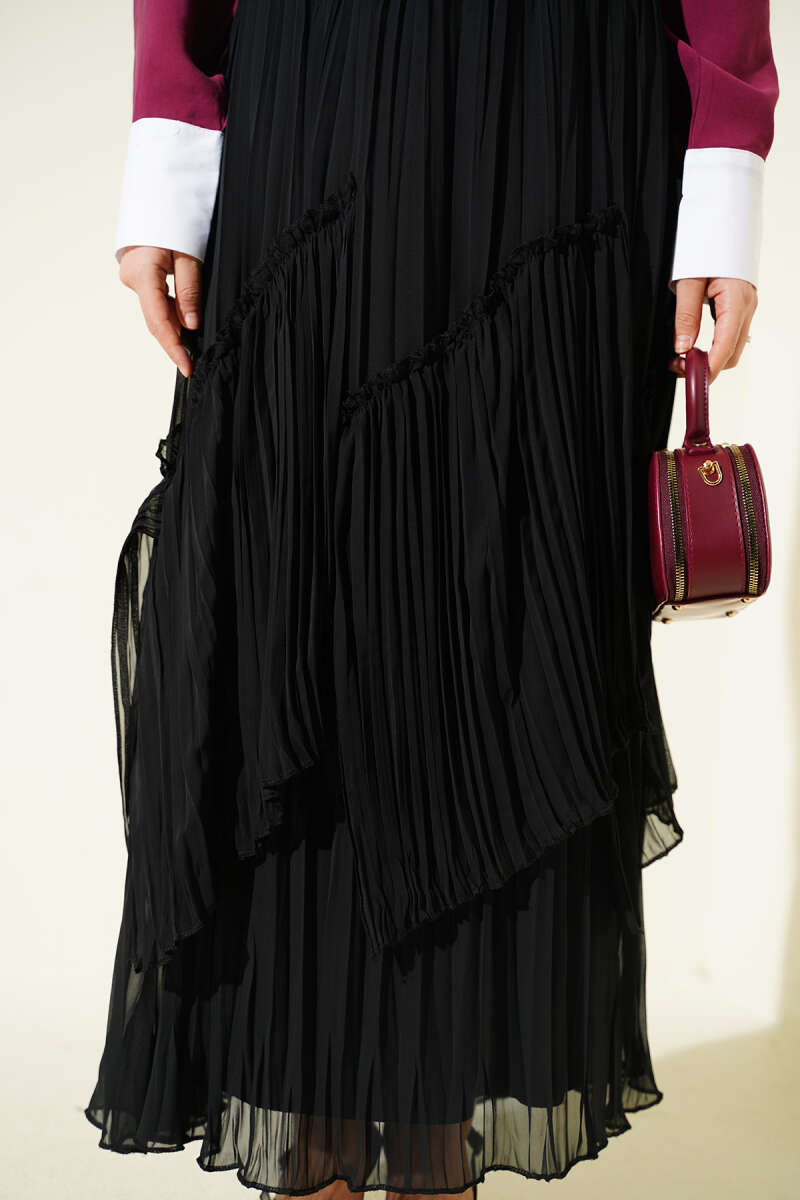 Panelled Plissé Chiffon Skirt - Black