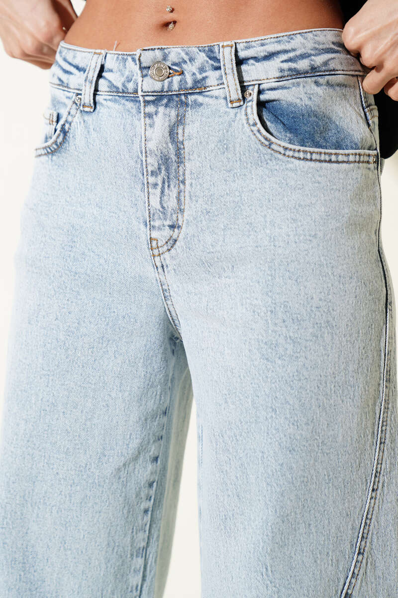 Loose Patchwork Jeans - Ice Blue