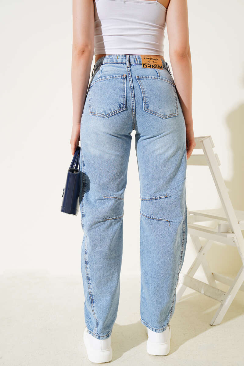 Baggy Jeans with Darts - Light Wash