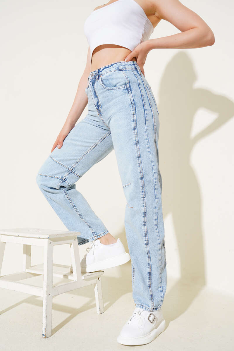 Baggy Jeans with Darts - Ice Blue