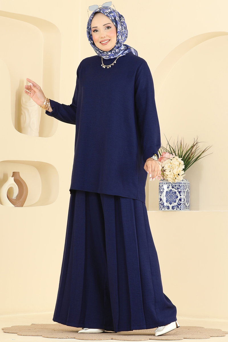 Pleated Linen Two-Piece Set - Light Navy