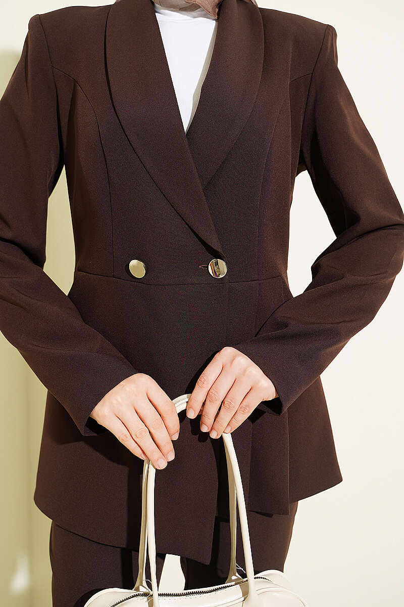 Two-Piece Set with Pleated Blazer - Brown