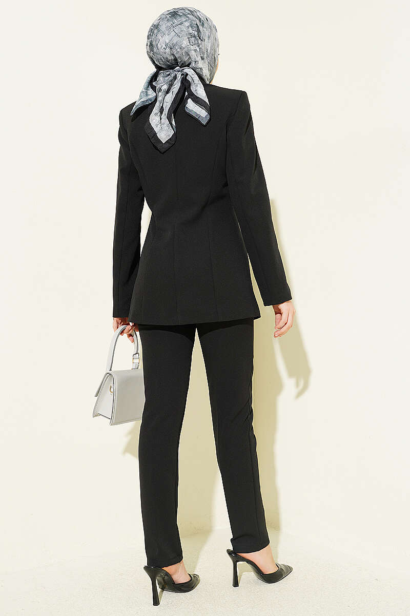 Two-Piece Set with Pleated Blazer - Black