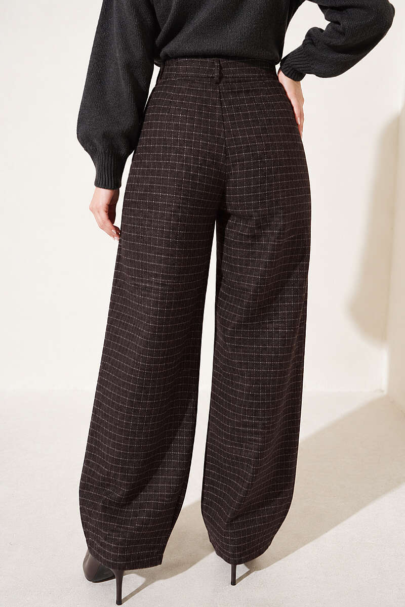 Pleated Plaid Trousers - Dark Brown