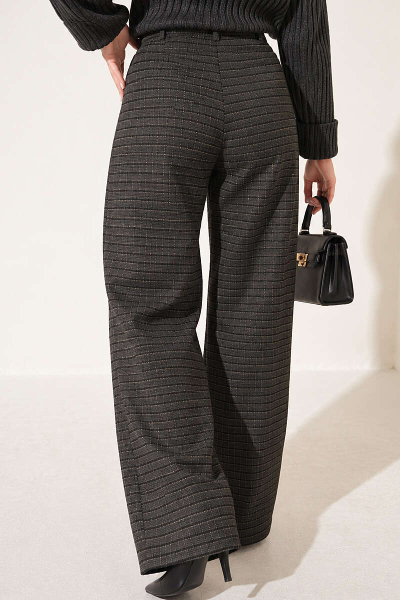 Pleated Plaid Trousers - Khaki