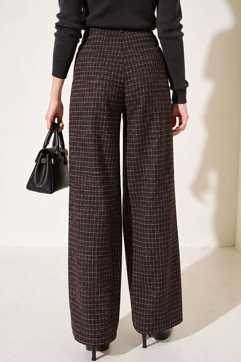 Pleated Plaid Trousers - Brown