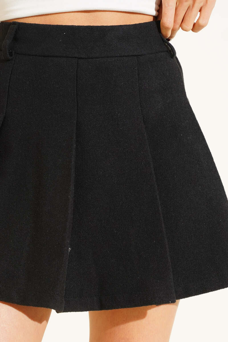 Pleated Felt Mini Skirt with Shorts Lining - Black