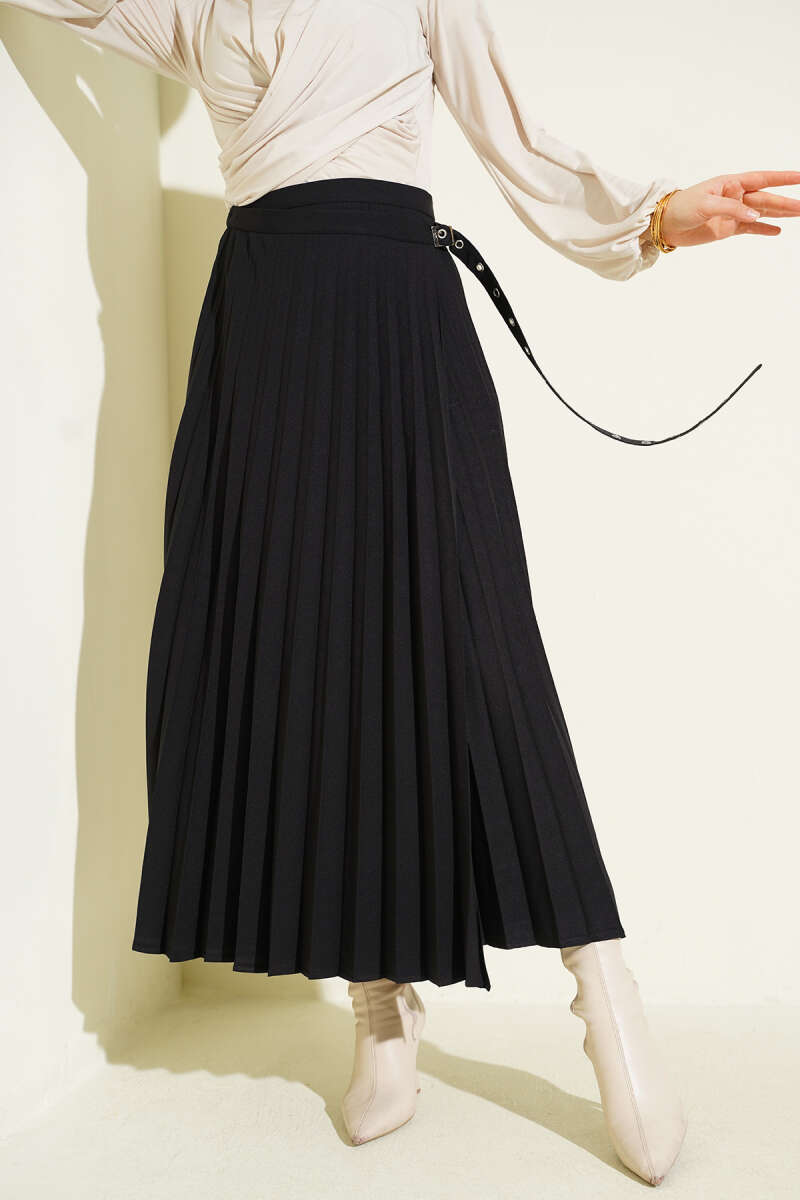 Plissé Skirt with Side Belt Detail - Black