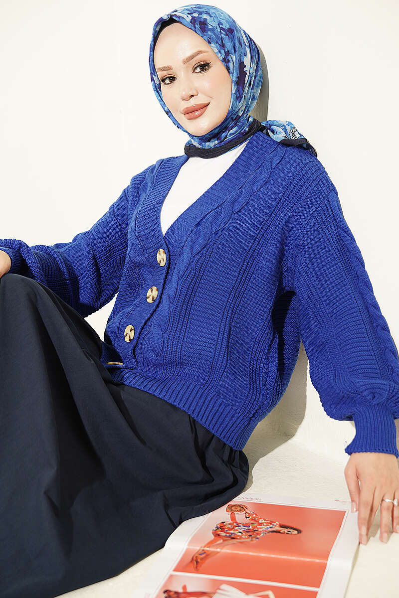 Short Cable-Knit Button Cardigan - Saxe Blue