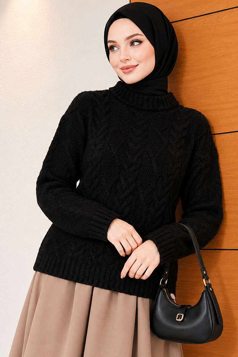 Cable-Knit Sweater - Black
