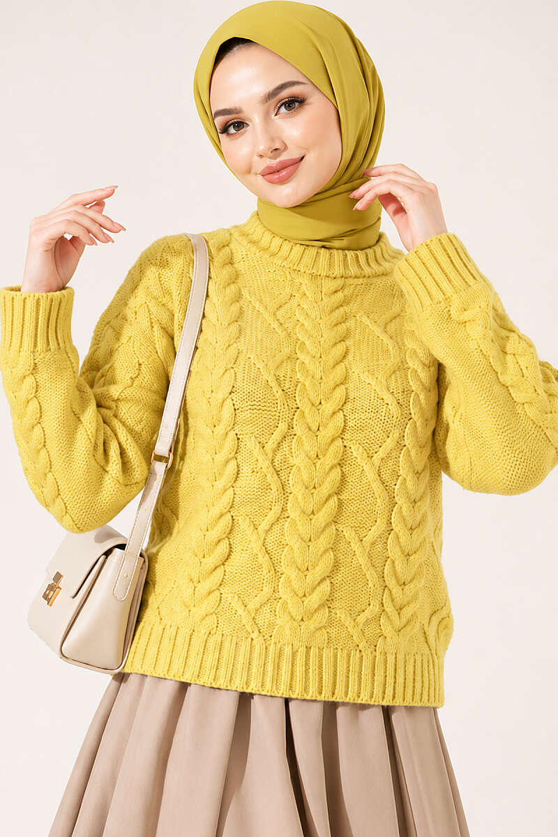 Cable-Knit Sweater - Olive