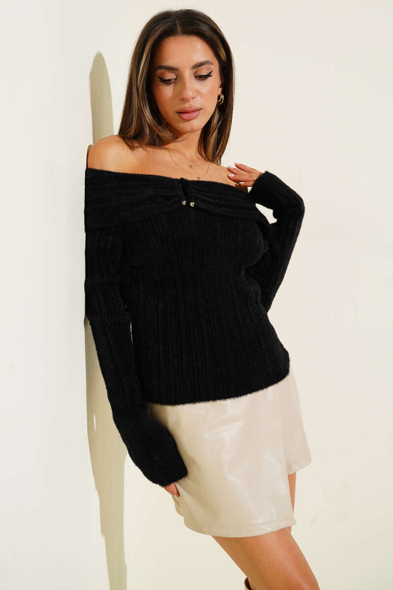 Fluffy Madonna-Neck Sweater - Black