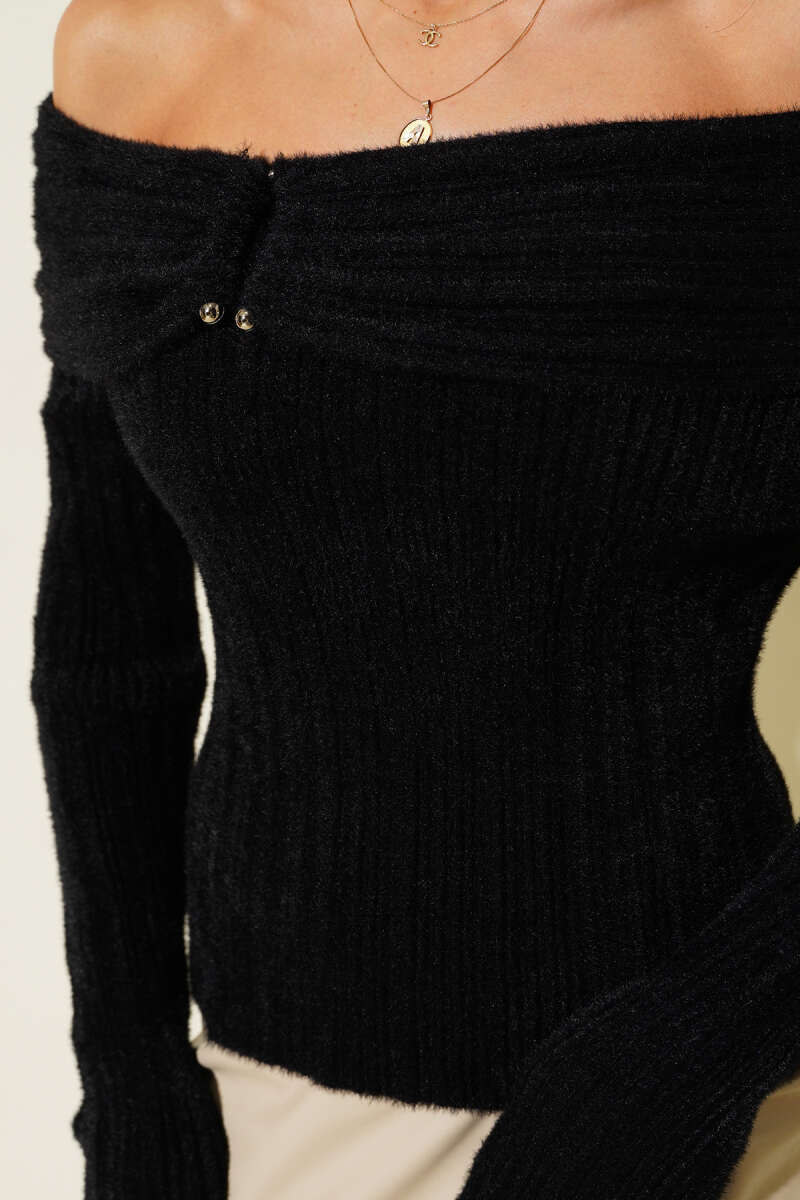 Fluffy Madonna-Neck Sweater - Black