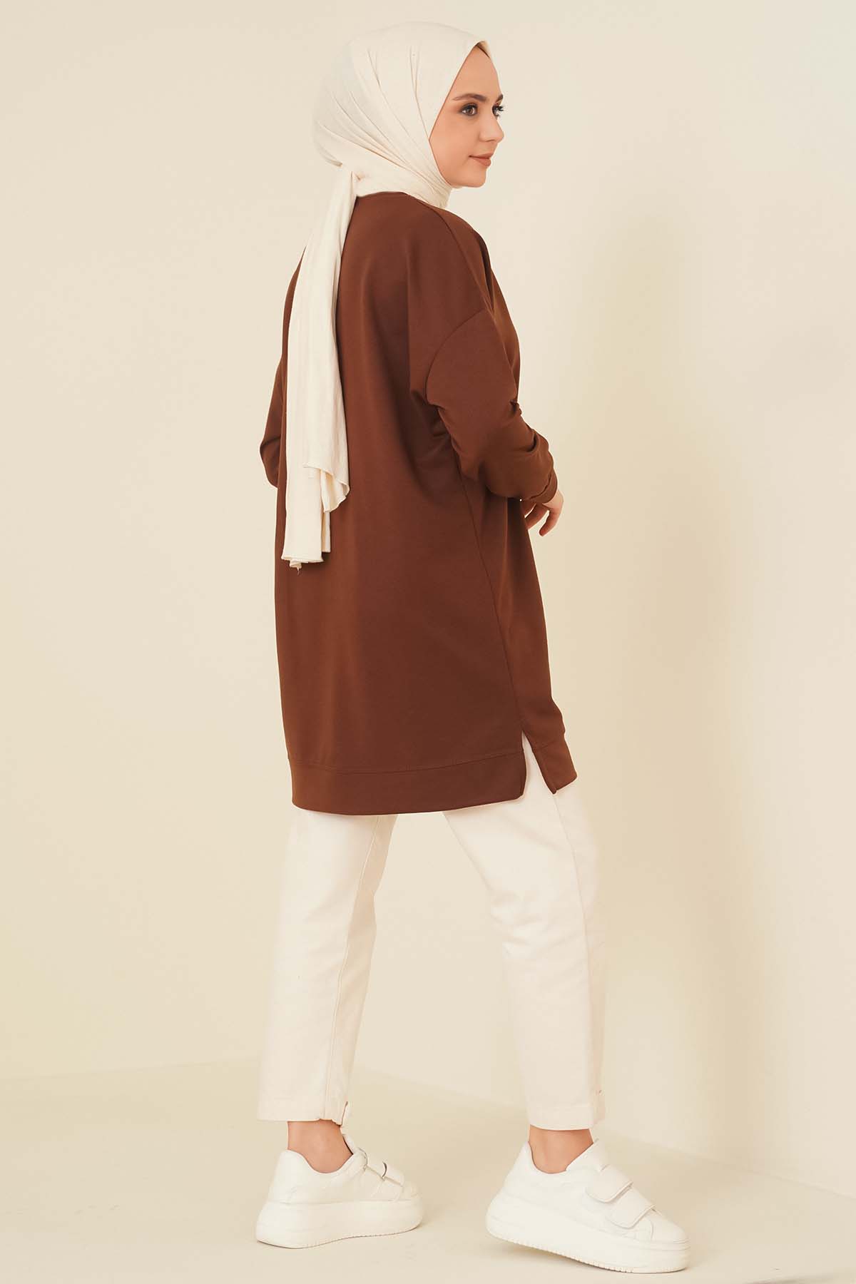 Loose Tunic with Emblem - Brown