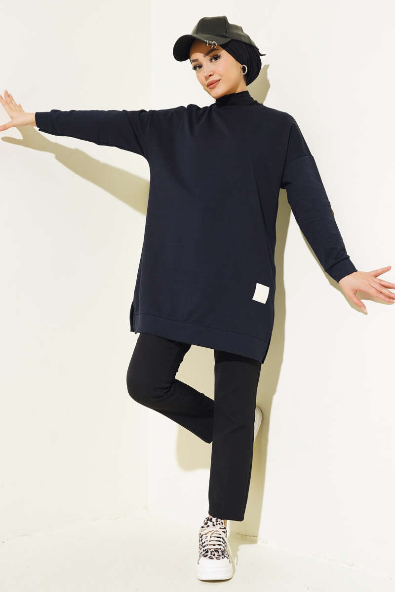 Loose Tunic with Emblem - Navy