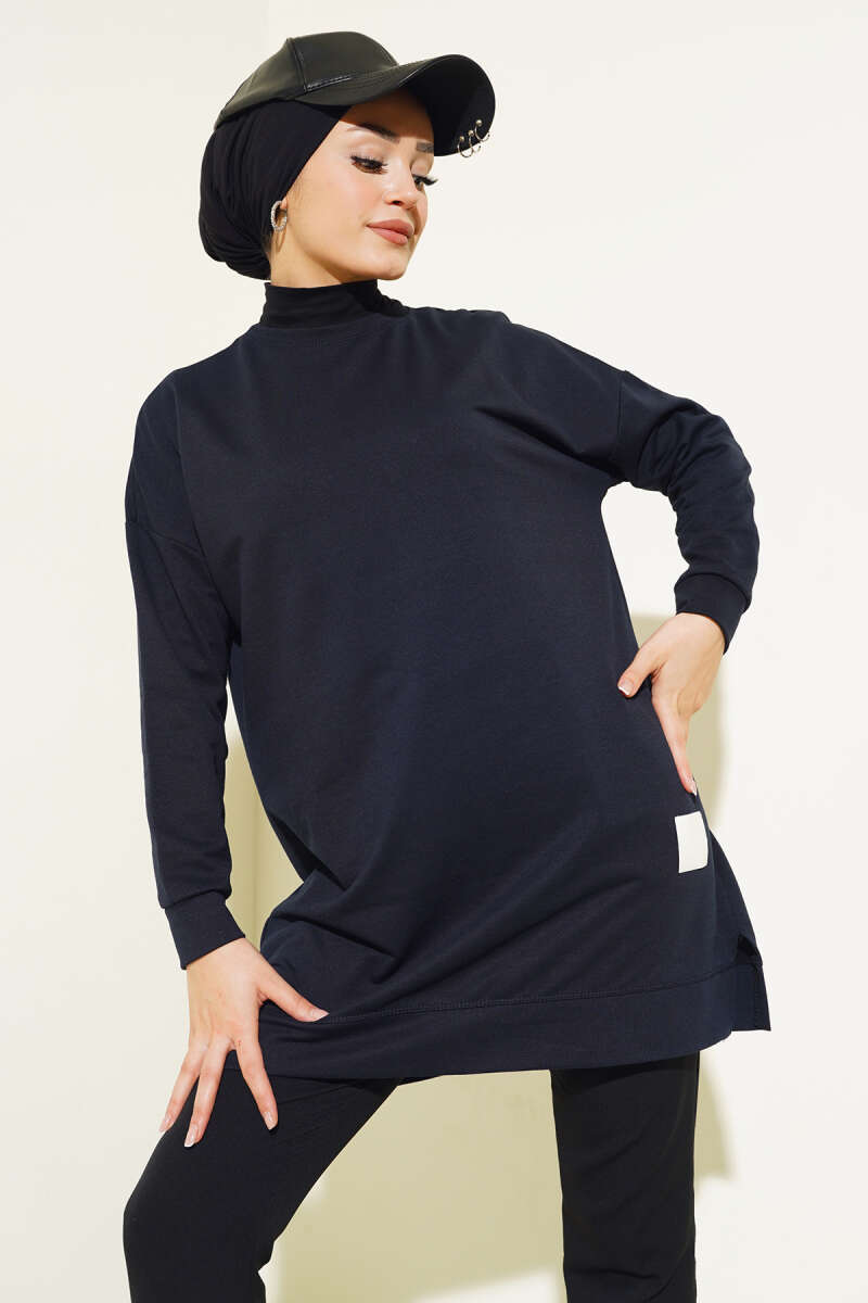 Loose Tunic with Emblem - Navy