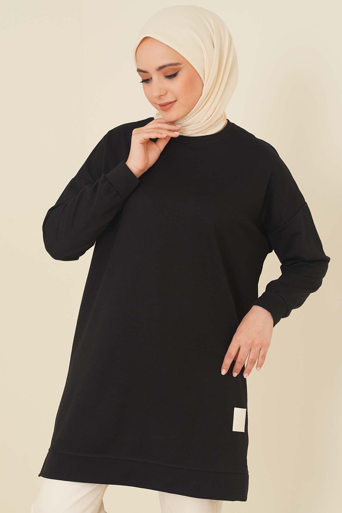 Loose Tunic with Emblem - Black