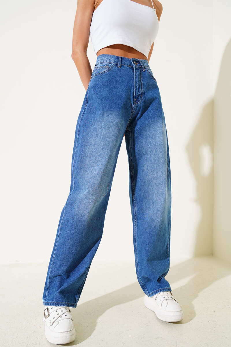 Loose Baggy Jeans - Mid Blue