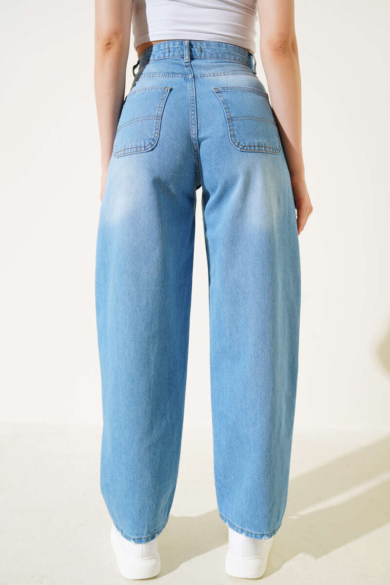 Loose Wide-Leg Baggy Jeans - Mid Blue