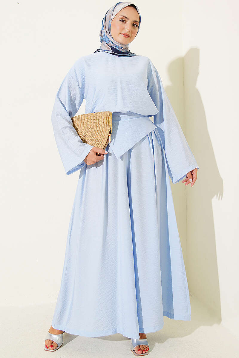 Two-Piece Set with Loose Trousers - Light Blue
