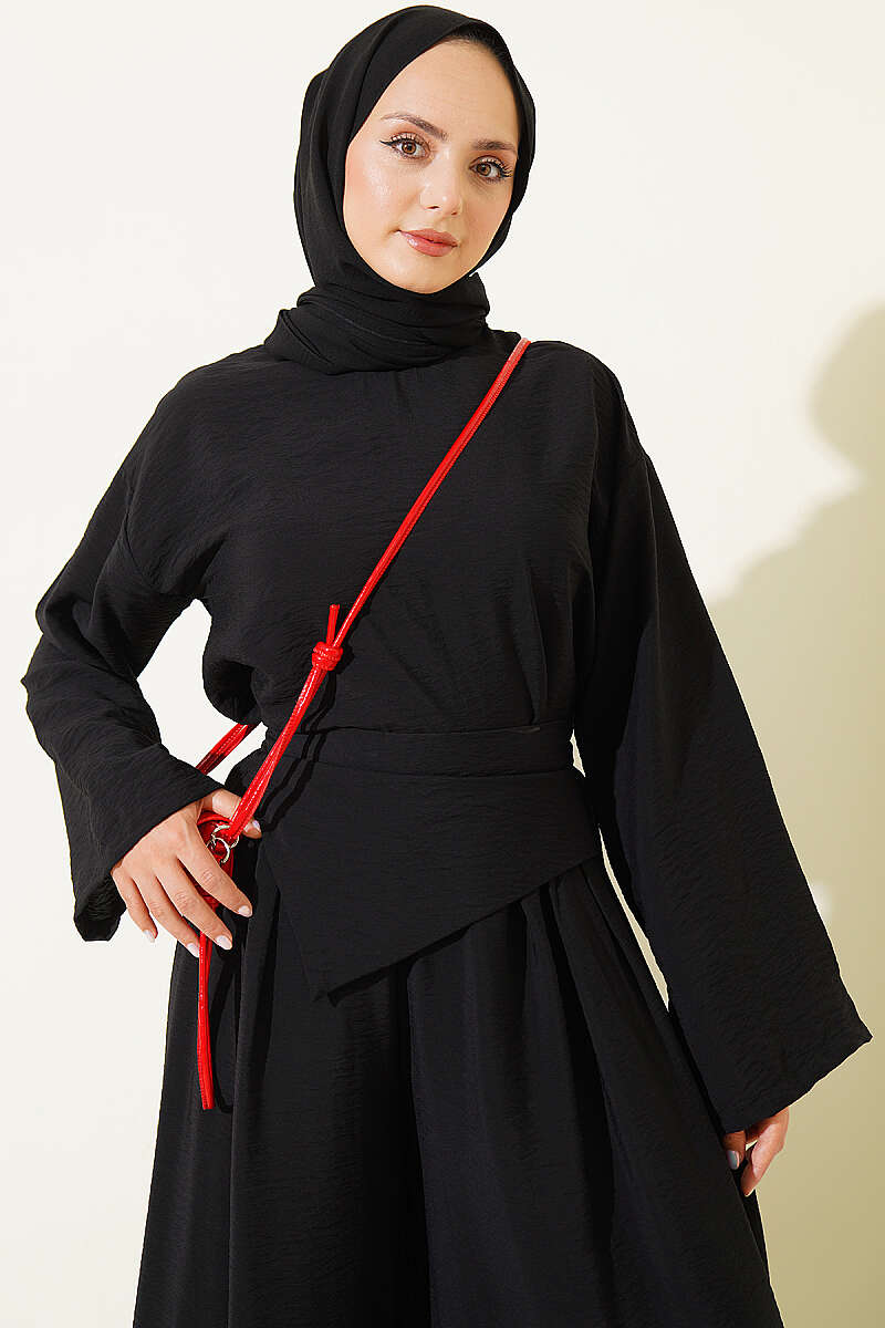 Two-Piece Set with Loose Trousers - Black