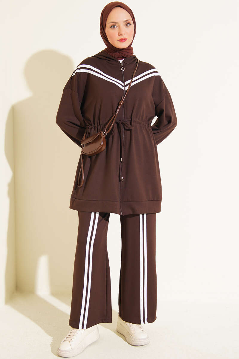 Two-Piece Set with Stripe Trim and Drawstring Waist - Brown