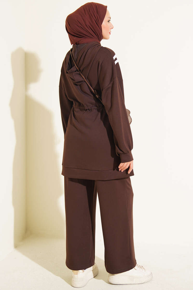 Two-Piece Set with Stripe Trim and Drawstring Waist - Brown