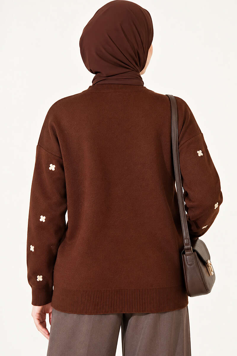 Scattered Floral Embroidered Knit Cardigan - Brown
