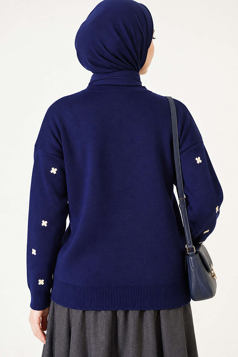 Scattered Floral Embroidered Knit Cardigan - Navy