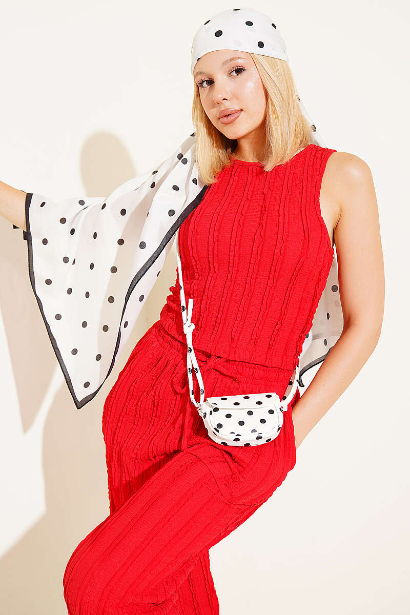 Sleeveless Crew-Neck Two-Piece Set - Red