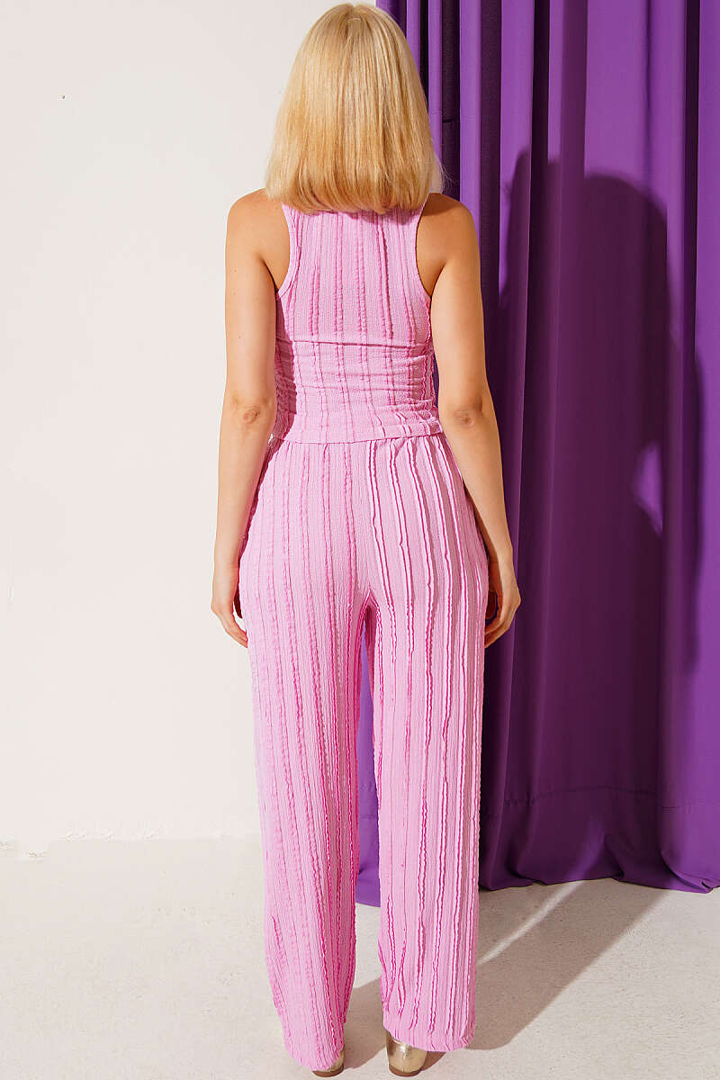 Sleeveless Crew-Neck Two-Piece Set - Pink