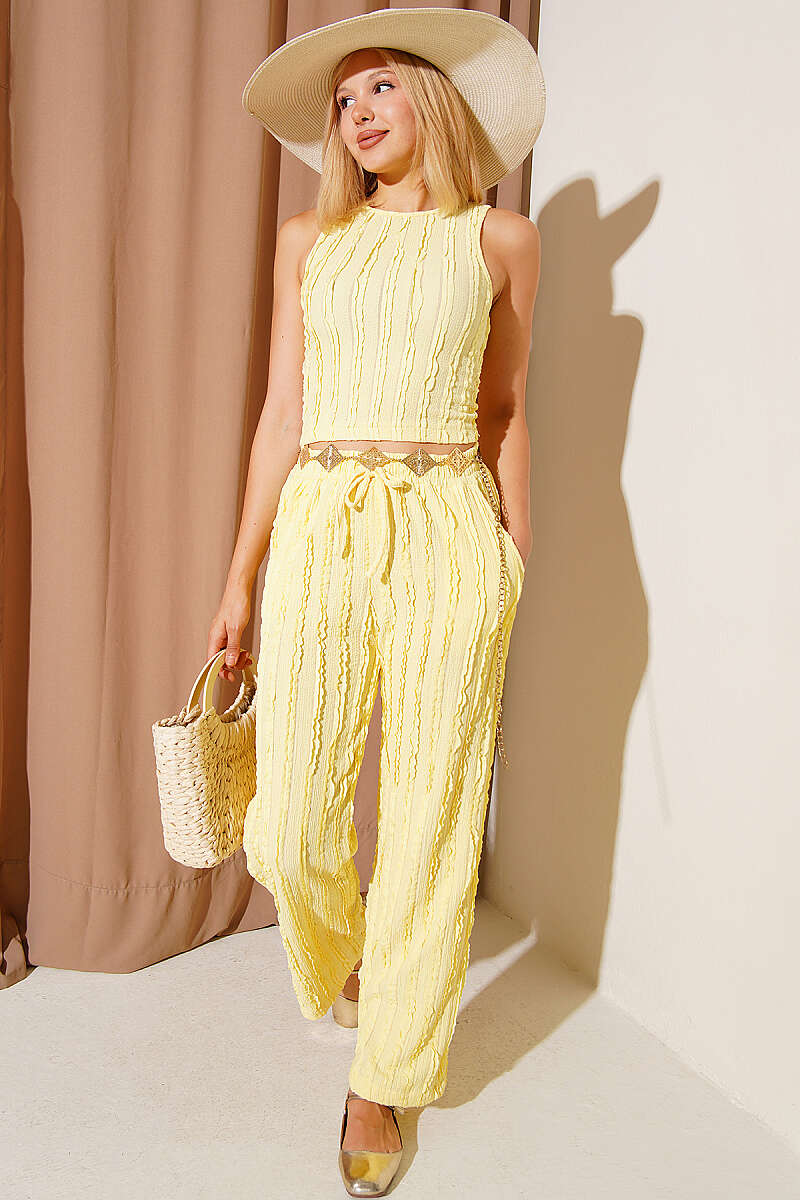 Sleeveless Crew-Neck Two-Piece Set - Yellow