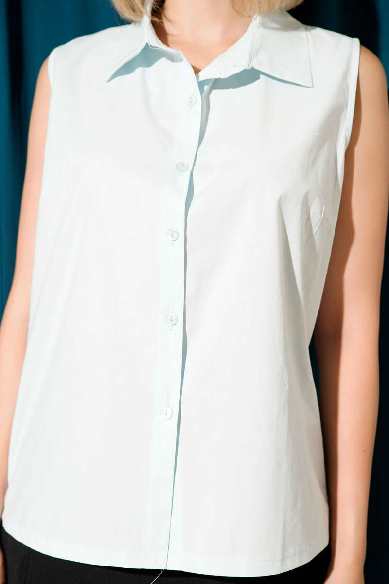 Short Sleeveless Shirt - Light Blue