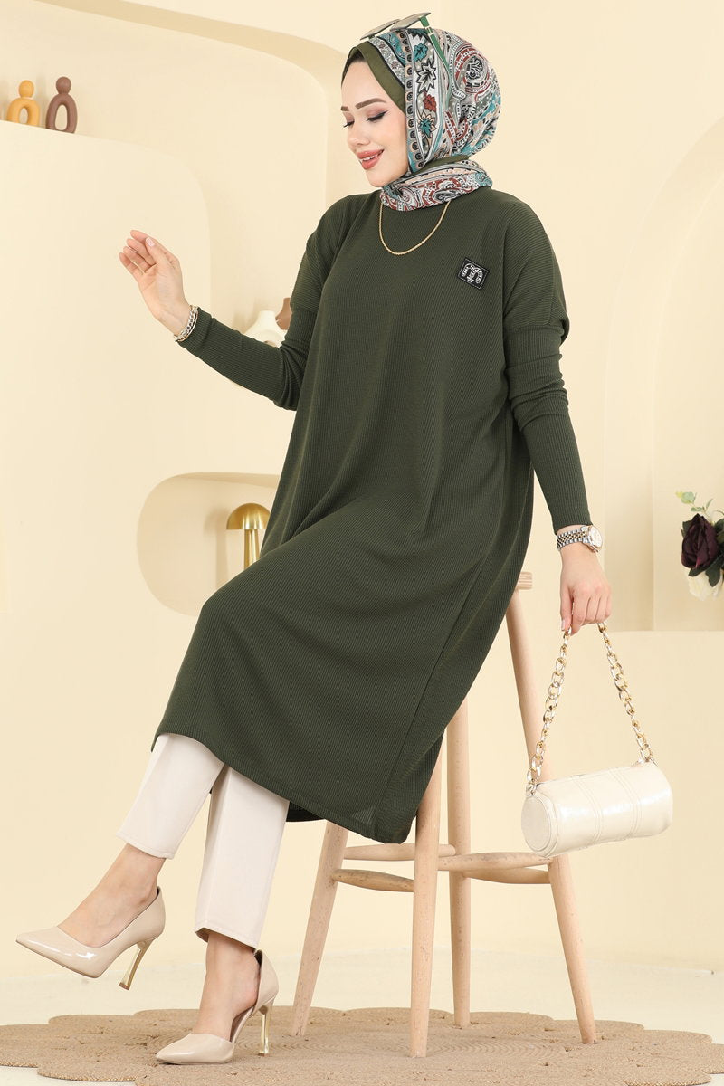 Elegant Twisted Knit Tunic with Emblem - Khaki