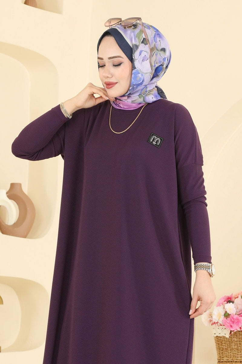 Elegant Twisted Knit Tunic with Emblem - Purple