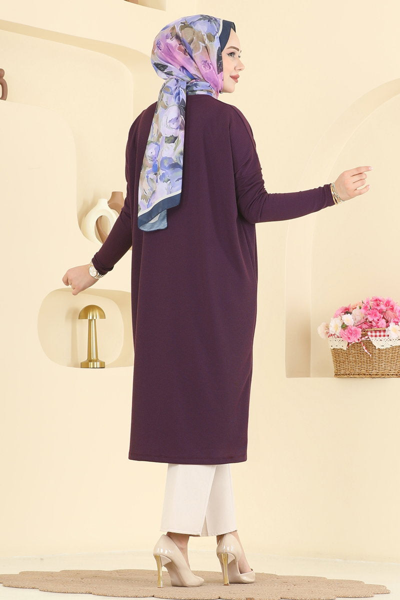 Elegant Twisted Knit Tunic with Emblem - Purple