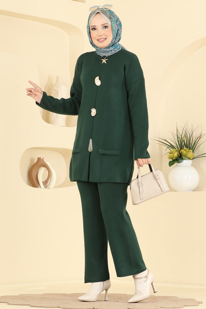 Elegant Two-Piece Knit Set with Buttons - Emerald
