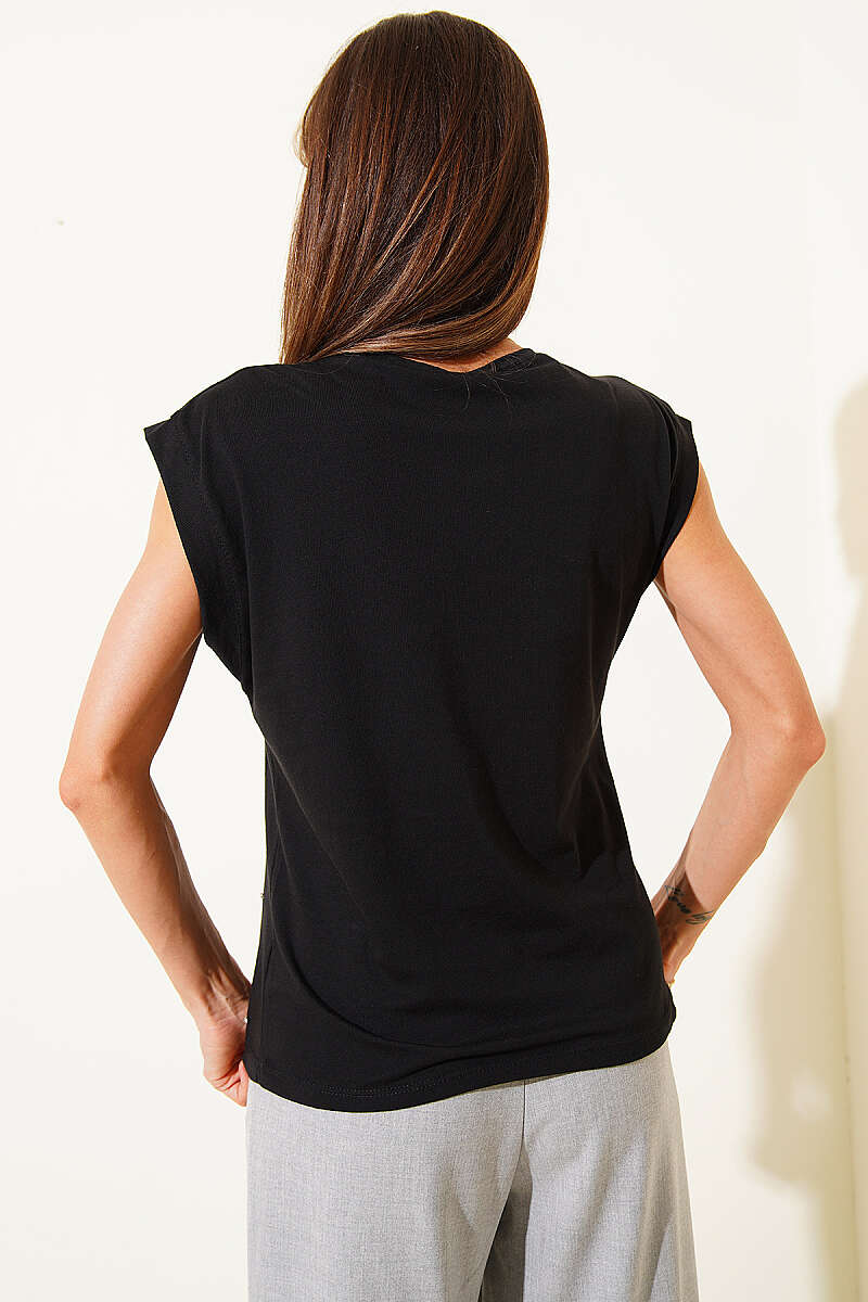 Basic T-Shirt with Stone Detail - Black