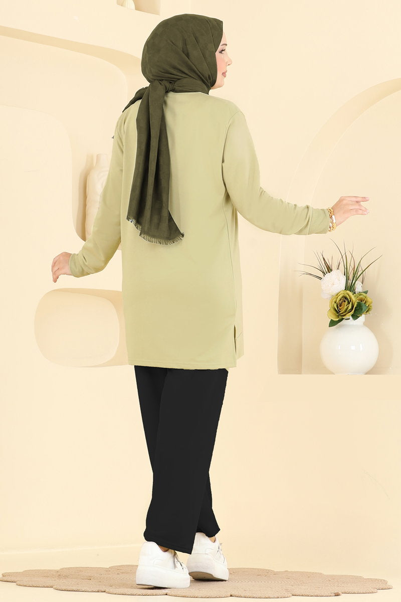 Relaxed Two-Piece Set with Stones - Almond Green-Black