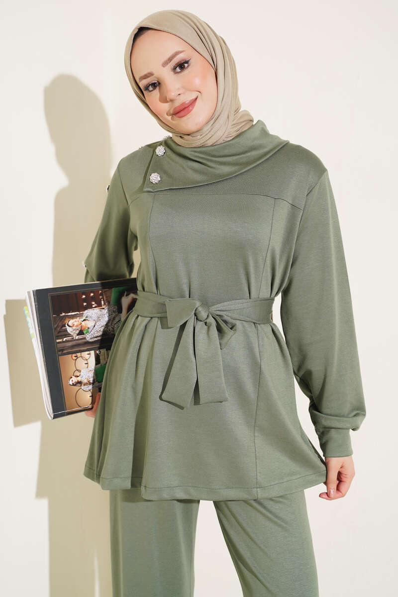 Two-Piece Set with Jewelled Buttons - Almond Green