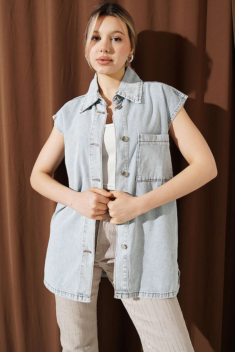Single-Pocket Denim Vest - Light Wash