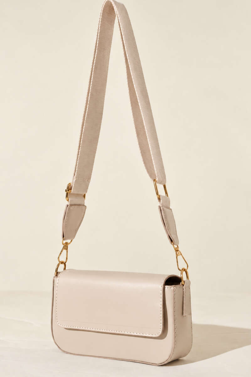 Single-Compartment Magnetic Shoulder Bag - Beige
