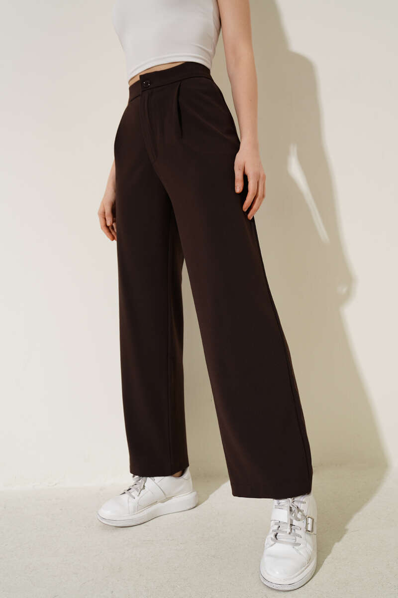 Single-Pleat Button Tailored Pants - Brown