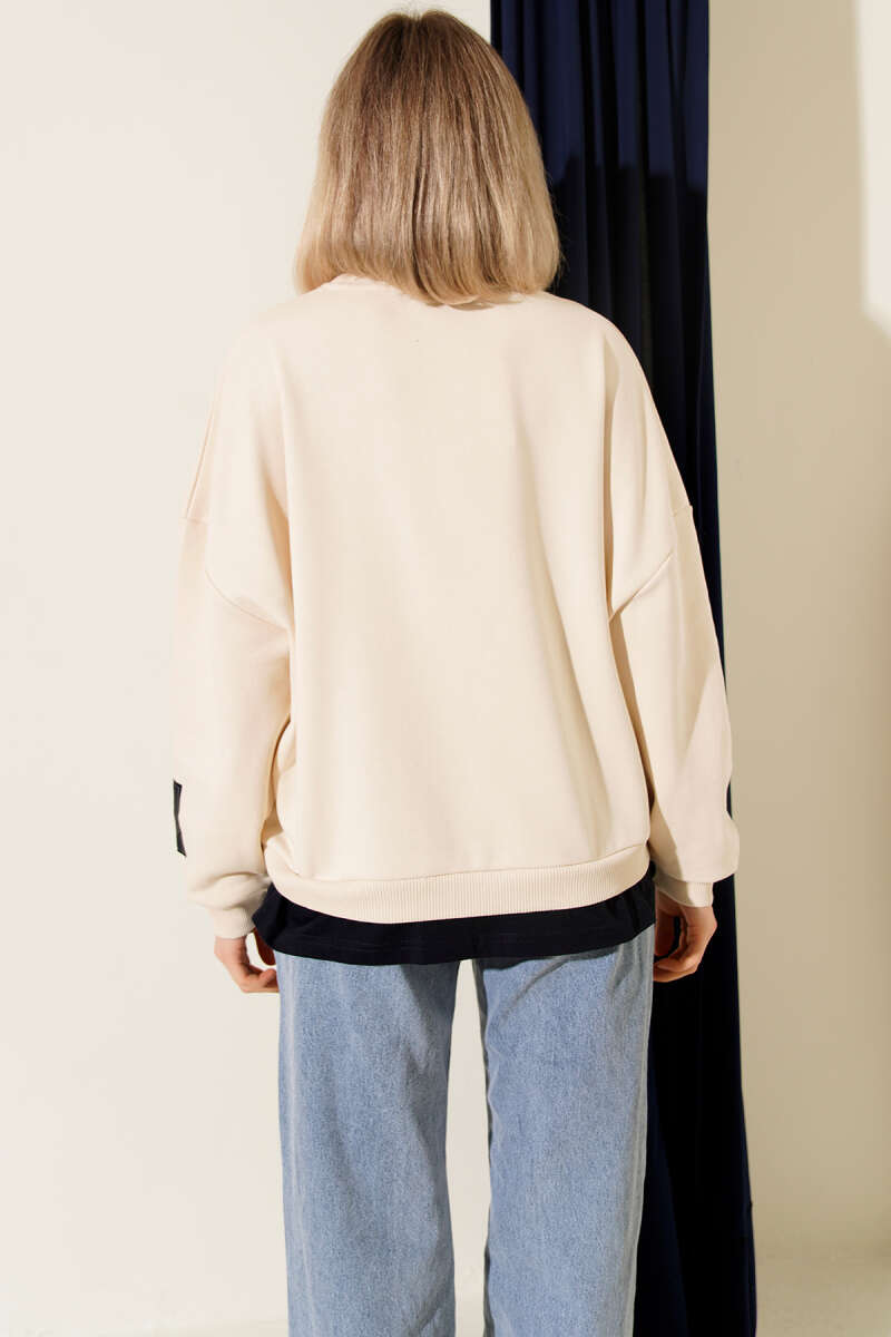 "The Jolly Day" Embroidered Loose Sweatshirt - Beige