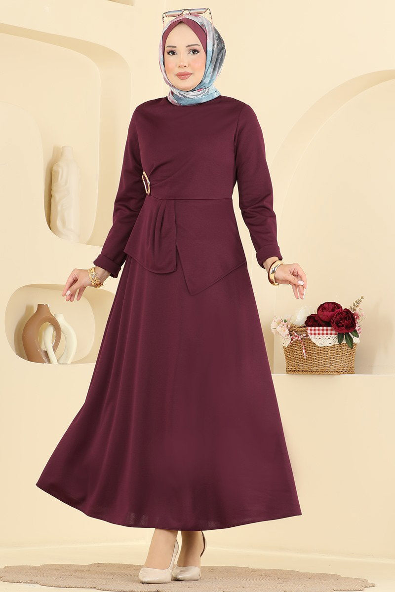 Elegant Crepe Knit Dress with Buckle - Burgundy