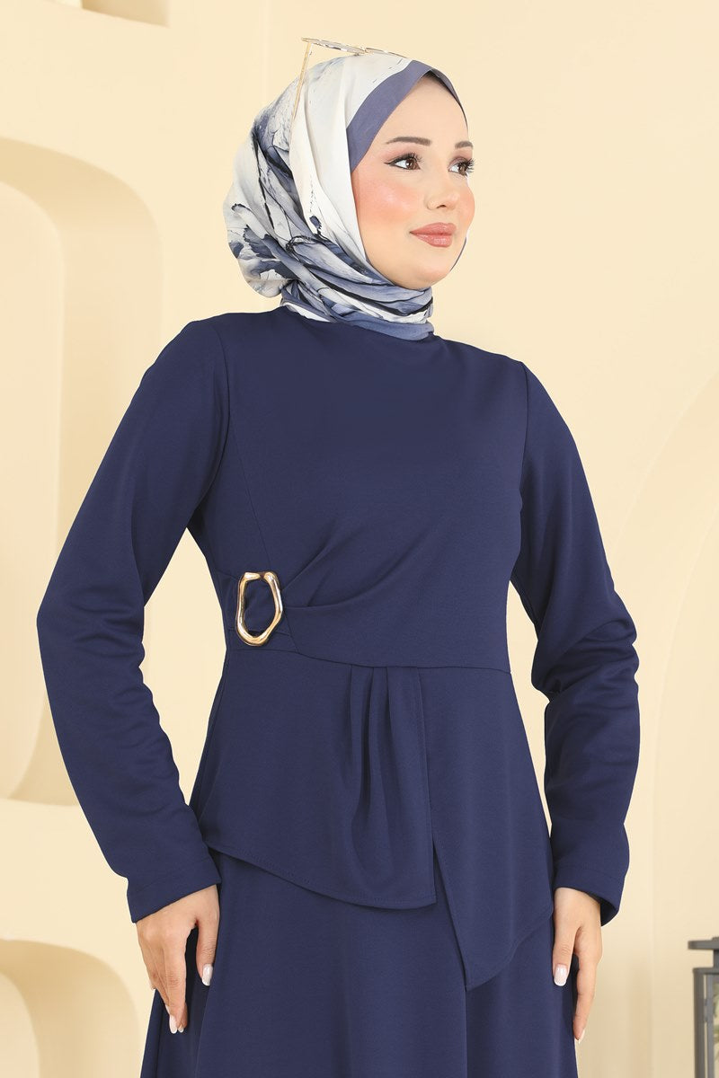 Elegant Crepe Knit Dress with Buckle - Navy