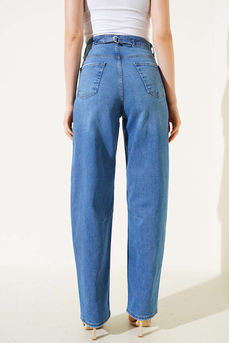 Baggy Jeans with Buckle and Darts - Blue